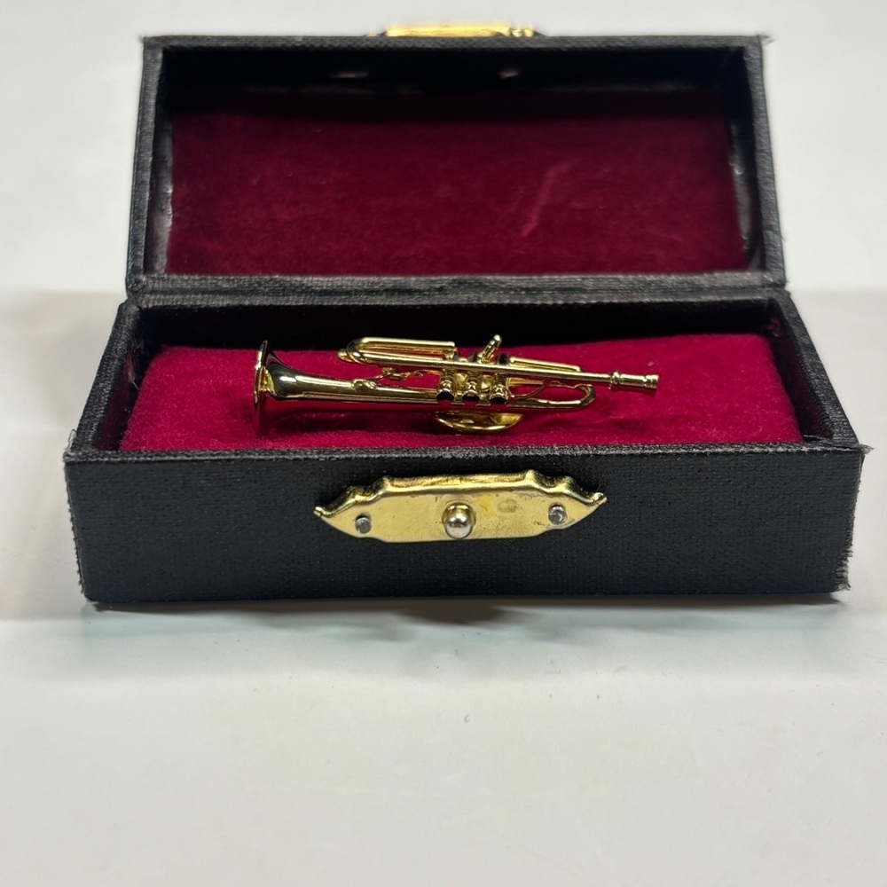 Vintage BAND Trumpet Tie Tack Pin Men Costume Jewelry in Display Box - Picture 2 of 11